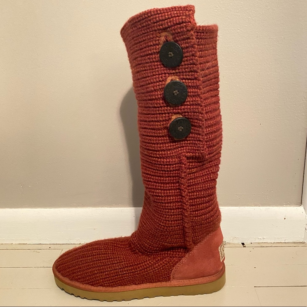 UGG Classic Cardy Knit Size 10 Burgundy Boots